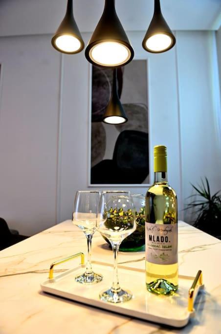 Nino Luxury Apartment Zagreb Exteriör bild