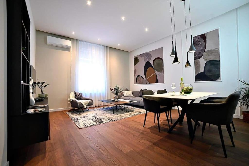Nino Luxury Apartment Zagreb Exteriör bild